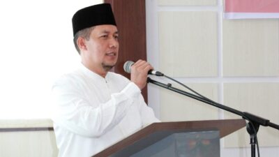 Pesan Moderasi Agama Grand Syekh Al-Azhar: Rektor UIN Mahmud Yunus Batusangkar Tekankan Pentingnya Toleransi dan Kerukunan.